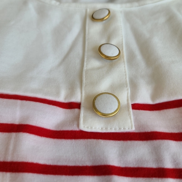 Striped Sleeveless Tee - Picture 3 of 4